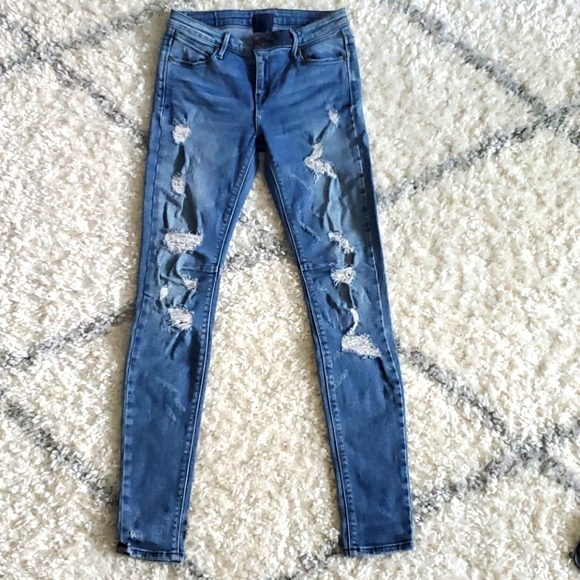RtA (road to awe) icon high rise distressed size 25 jeans - Picture 3 of 8